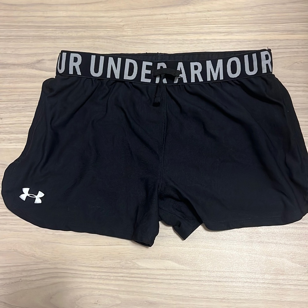 UNDERARMOUR Black Athletic Shorts